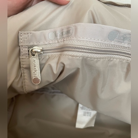 Beautiful, unique silver, iridescent LeSportsac top handle, convertible bag - Picture 5 of 6